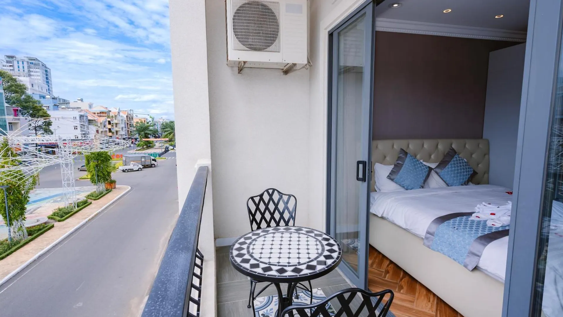 Aparthotel Hotel Apartment Royal Galaxy Vung Tau Vietnam